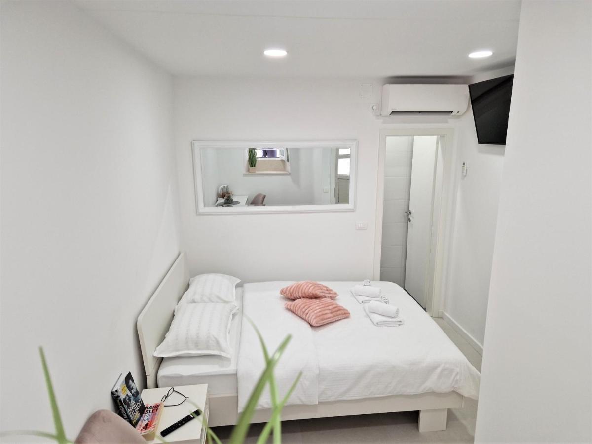 Room M&M Ντουμπρόβνικ Εξωτερικό φωτογραφία